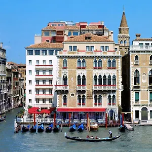Bauer Il Palazzo מלון