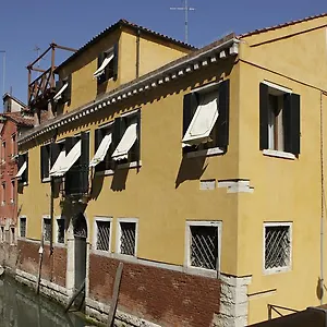 Al Palazzetto Venetië